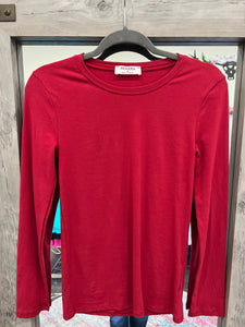 Red fitted tee